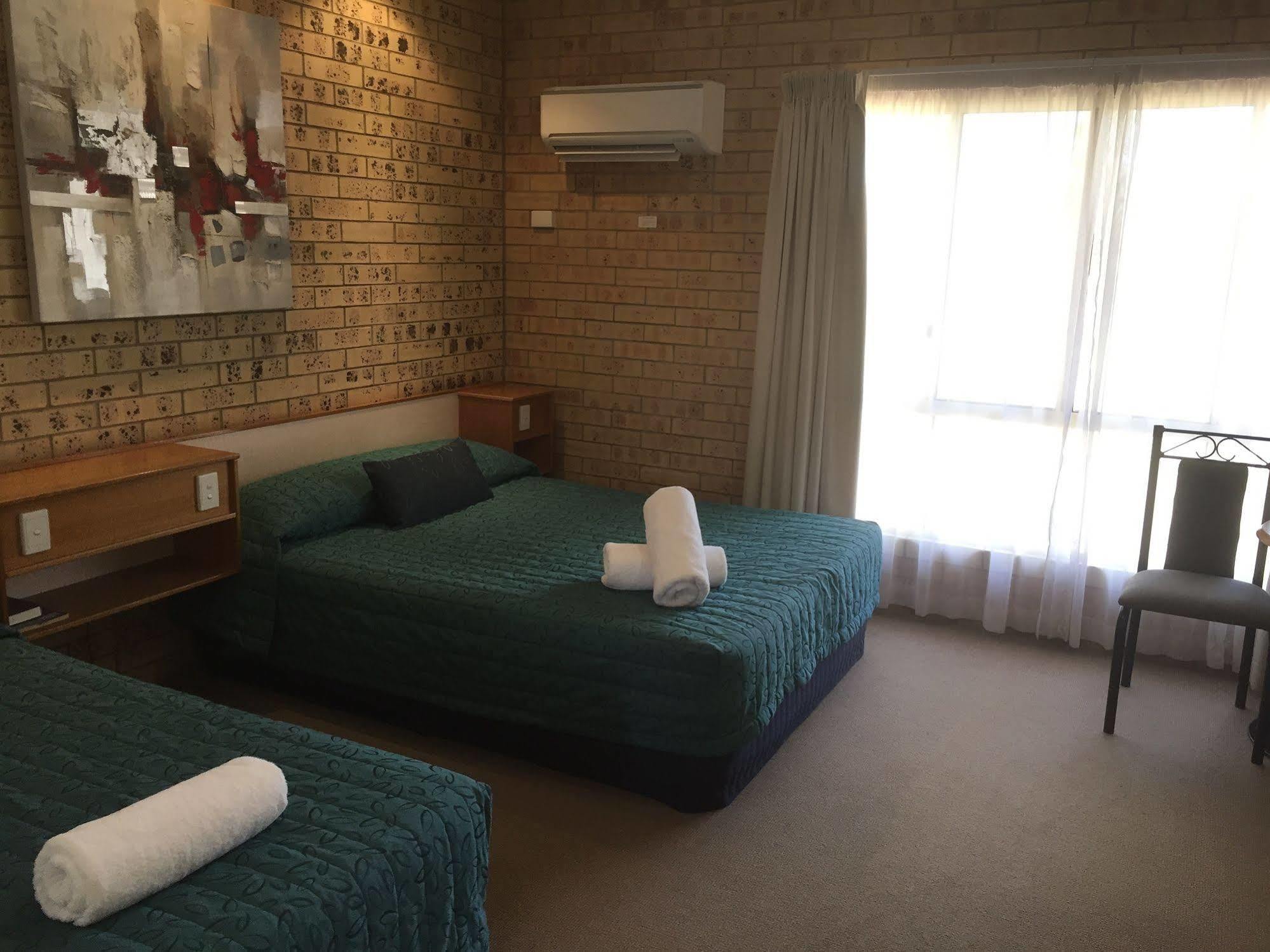 Mulga Country Motor Inn Charleville Exteriér fotografie