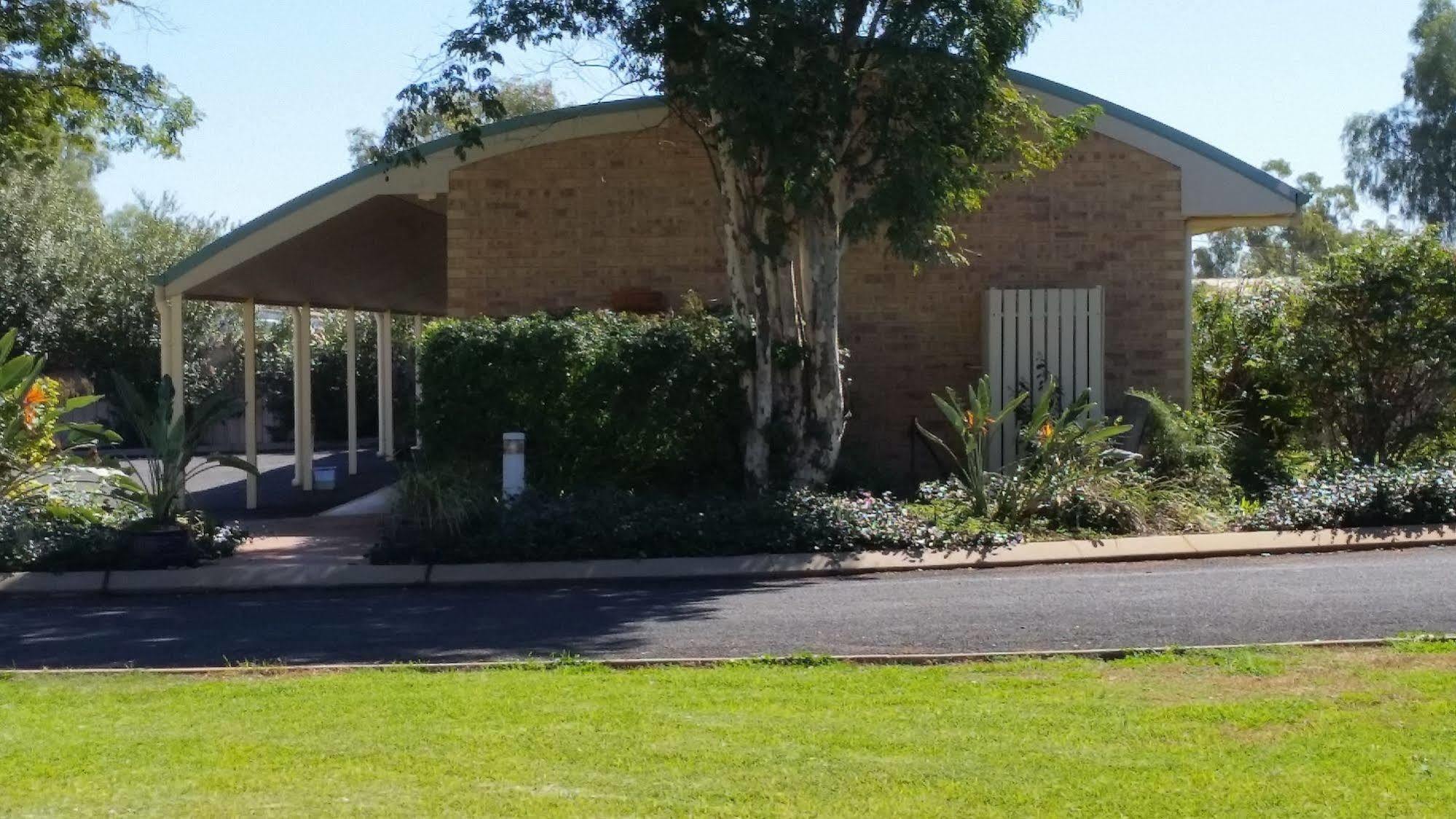 Mulga Country Motor Inn Charleville Exteriér fotografie