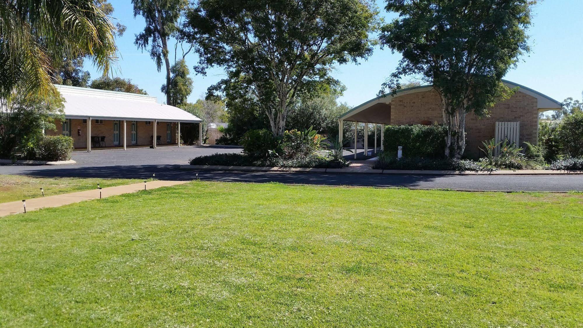 Mulga Country Motor Inn Charleville Exteriér fotografie